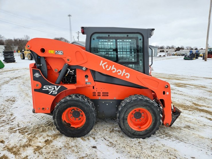 kubota-ssv75-image-6