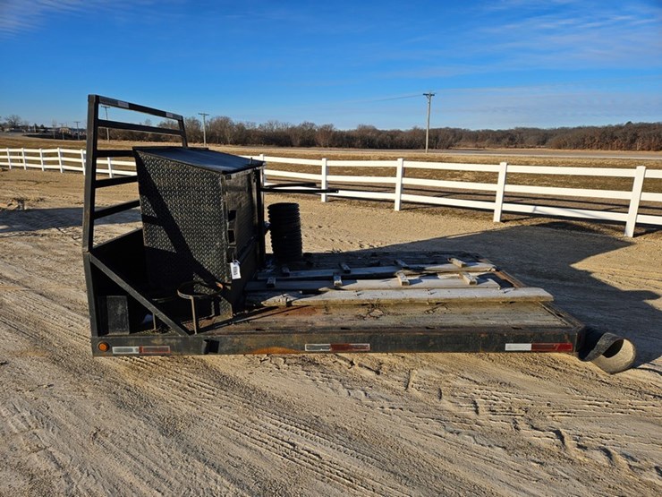 #65-•-11-ft-platform-body-image-2