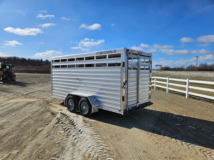 #14-•-2024-featherlite-18'-aluminum-stock-trailer-image-3