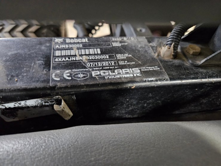 2013-bobcat-3200-image-27