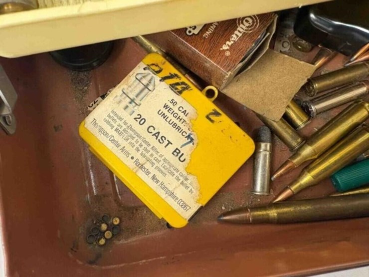 assort.-of-bullets---gun-parts-etc.-image-3