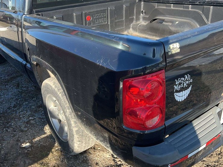 2010-dodge-dakota-image-8