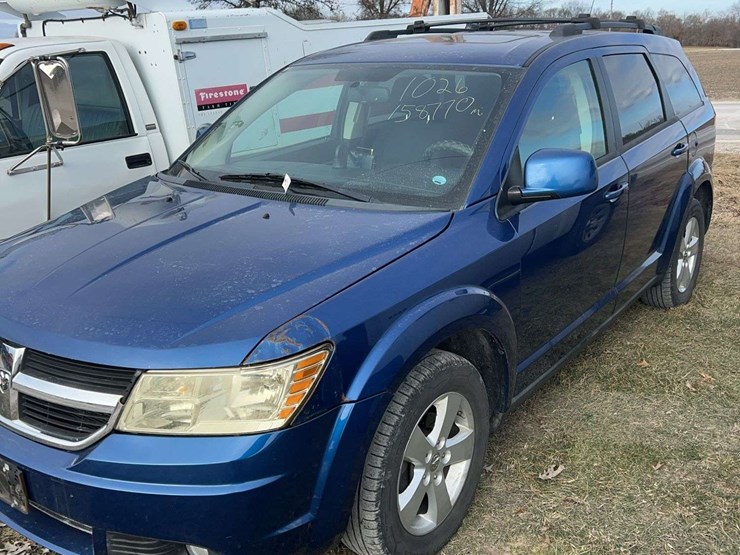 2010-dodge-journey-image-1