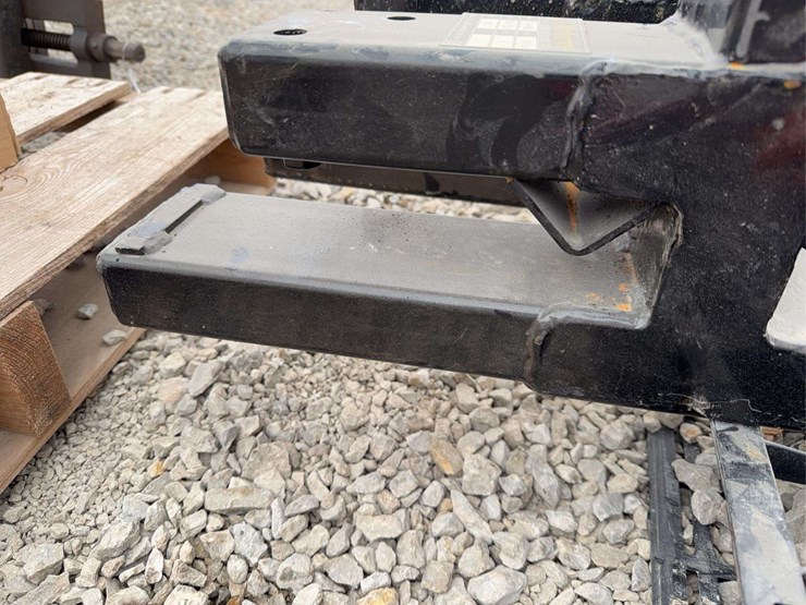 wolverine-clamp-on-forks-image-5