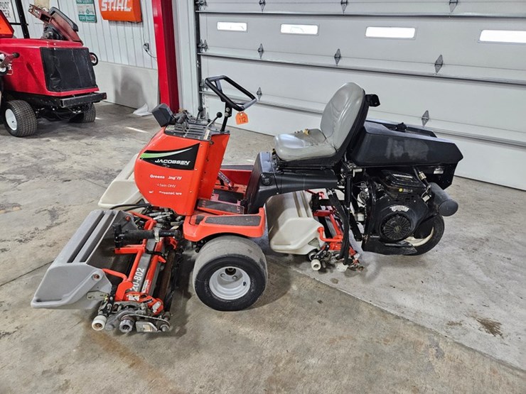 #112-•-jacobsen-greens-king-iv-greens-mower-image-2