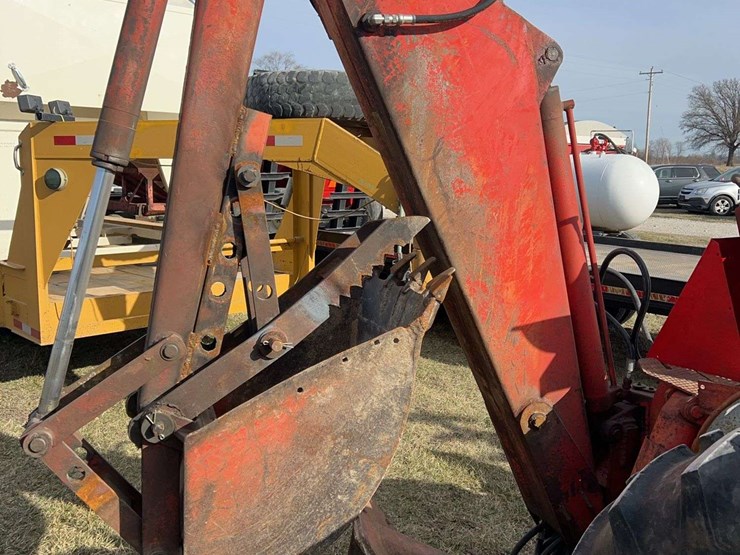 1958-ford-tractor-image-4