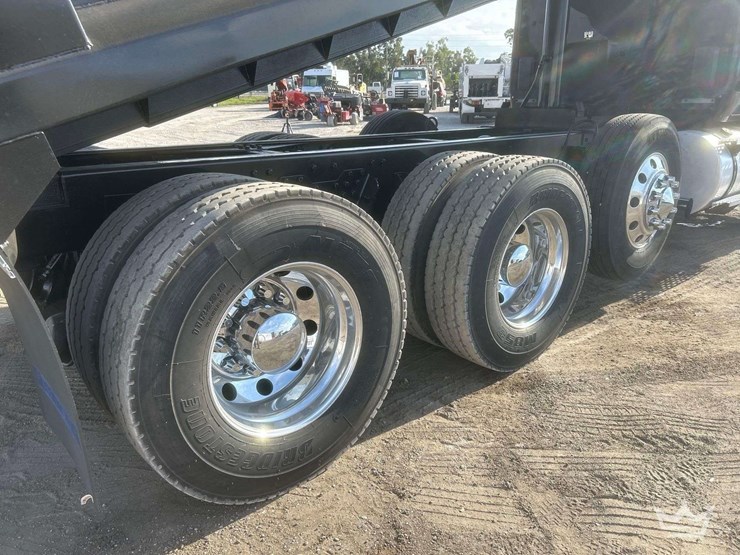 2016-kenworth-t680-image-35