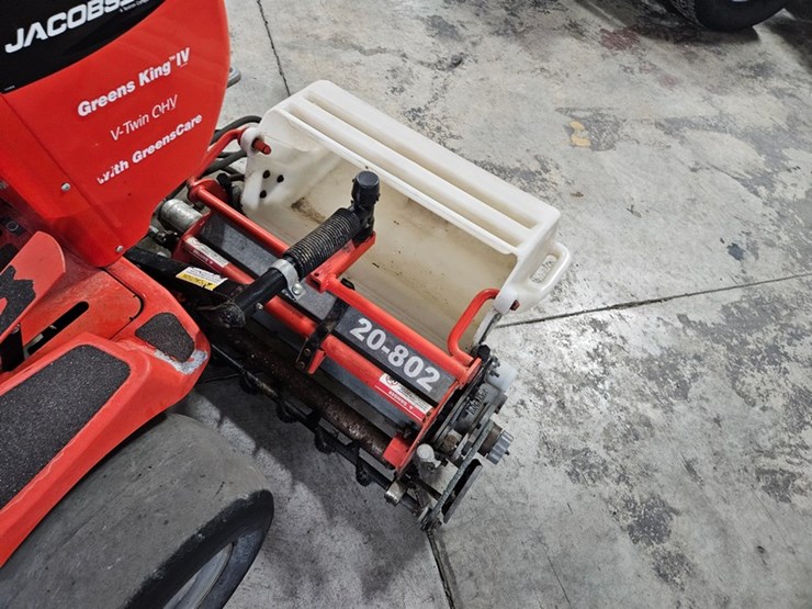 #112-•-jacobsen-greens-king-iv-greens-mower-image-9
