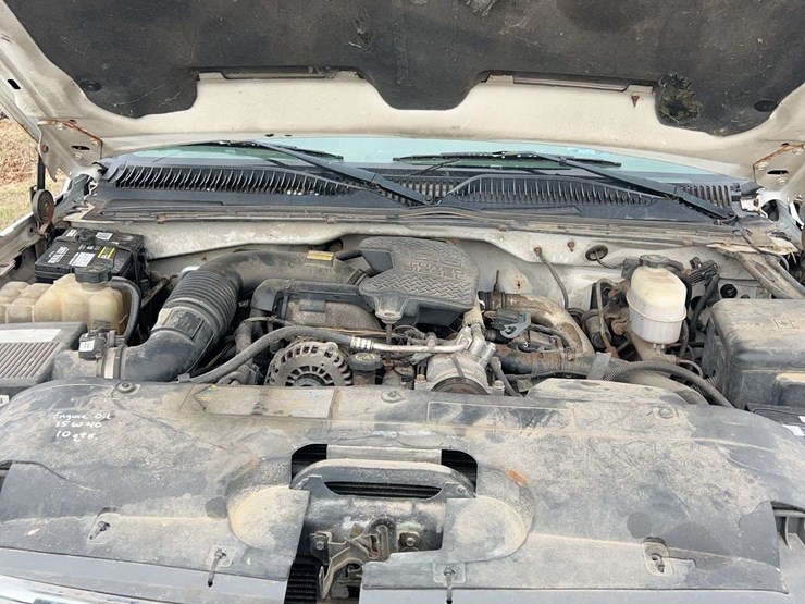 2005-chevrolet-3500-image-18