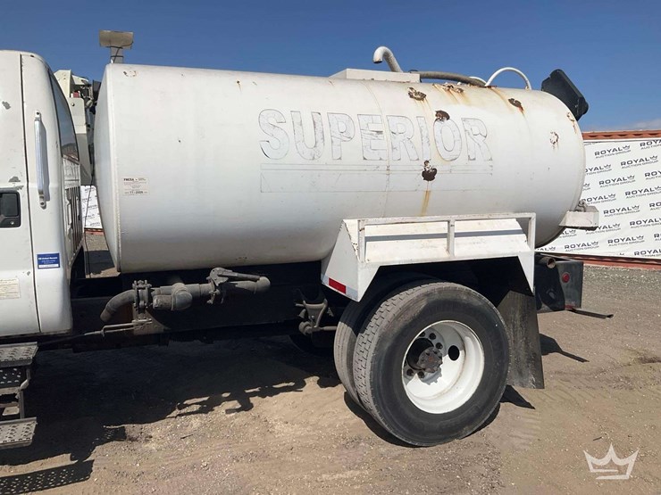 2005-ford-f650-image-21