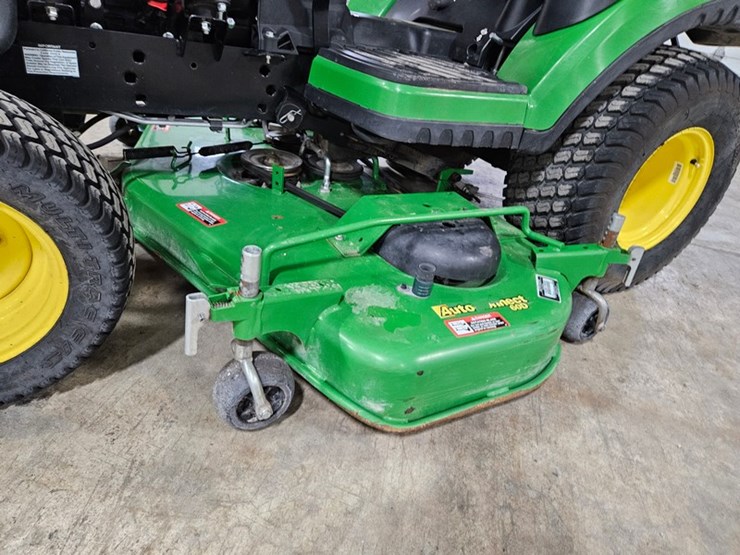 john-deere-1025r-image-10