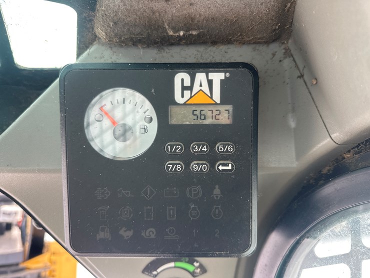 2018-caterpillar-236d-image-29