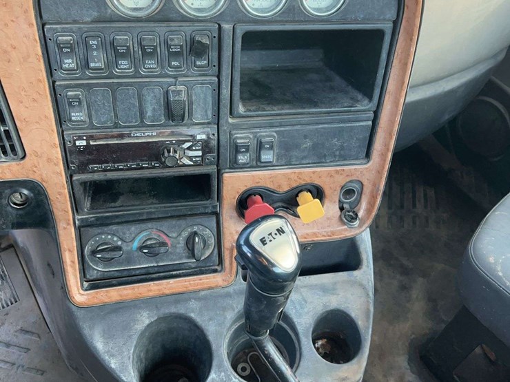 2015-international-prostar-image-18