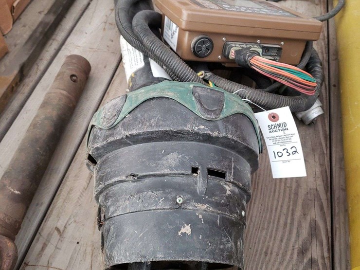 2025-john-deere-567-image-10