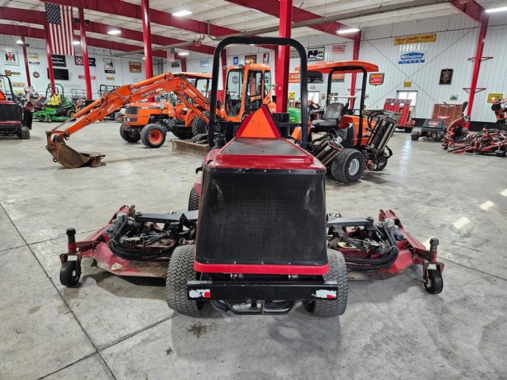 2011-toro-groundsmaster-4000d-image-4