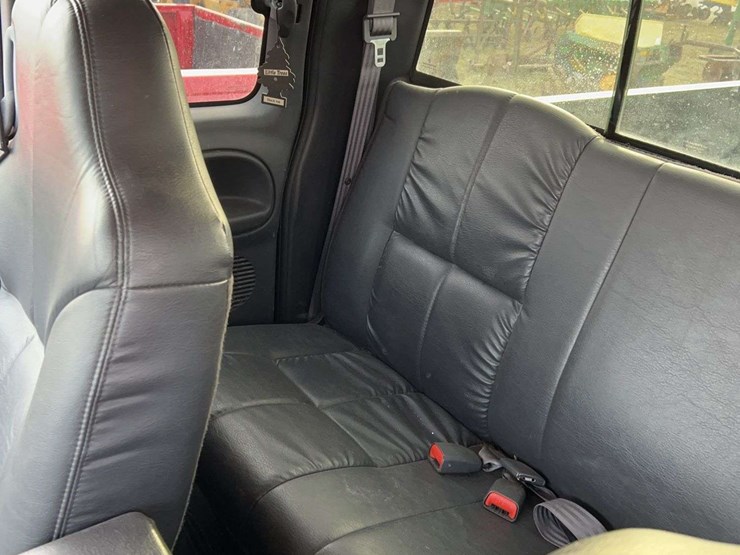 2001-dodge-2500-image-11