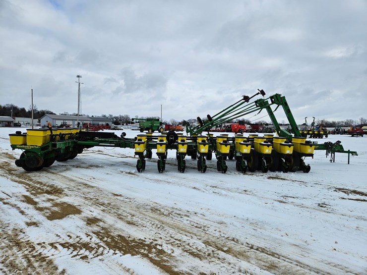 1997-john-deere-1770-image-6