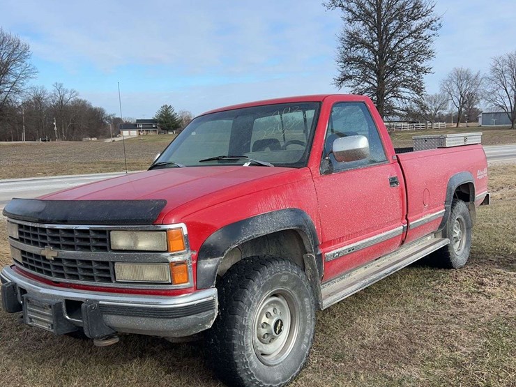 1993-chevrolet-gmt400-image-1