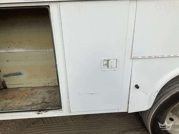 2006-ford-f550-image-38