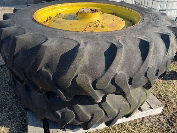 john-deere-20-image-1