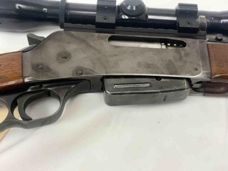 browning---lever-action-rifle-image-8