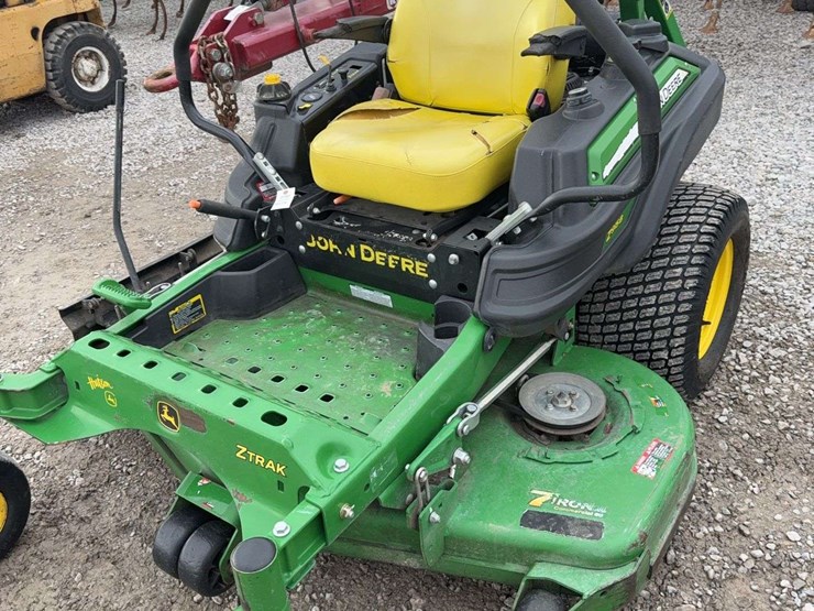 john-deere-la-image-2