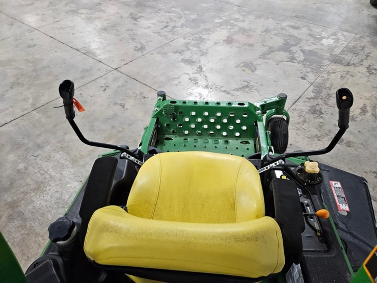 2016-john-deere-z930r-image-15