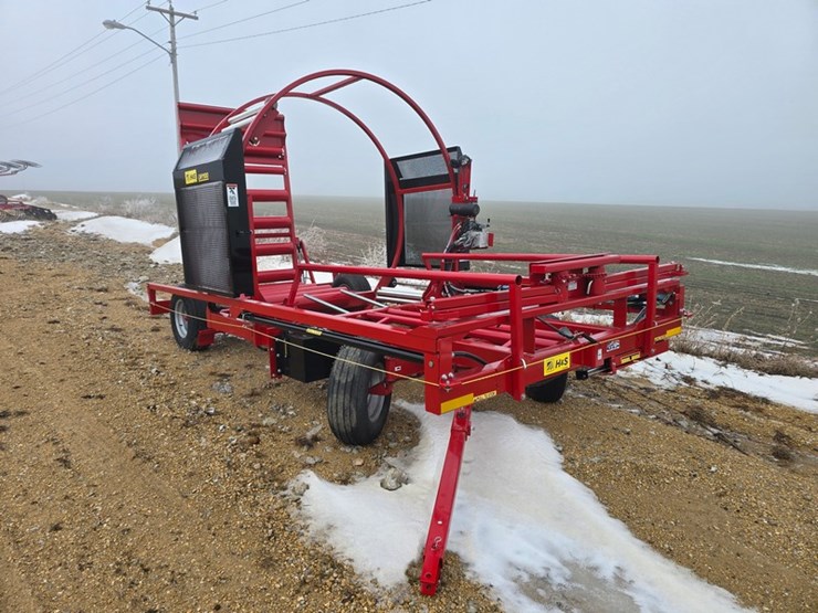 #20-•-2025-h&s-lw1100-bale-wrapper-image-1