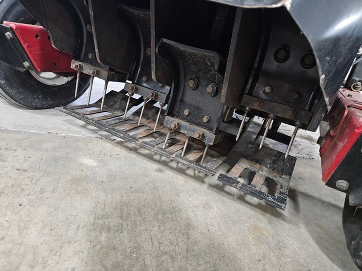 #159-•-toro-greens-aerator-image-12