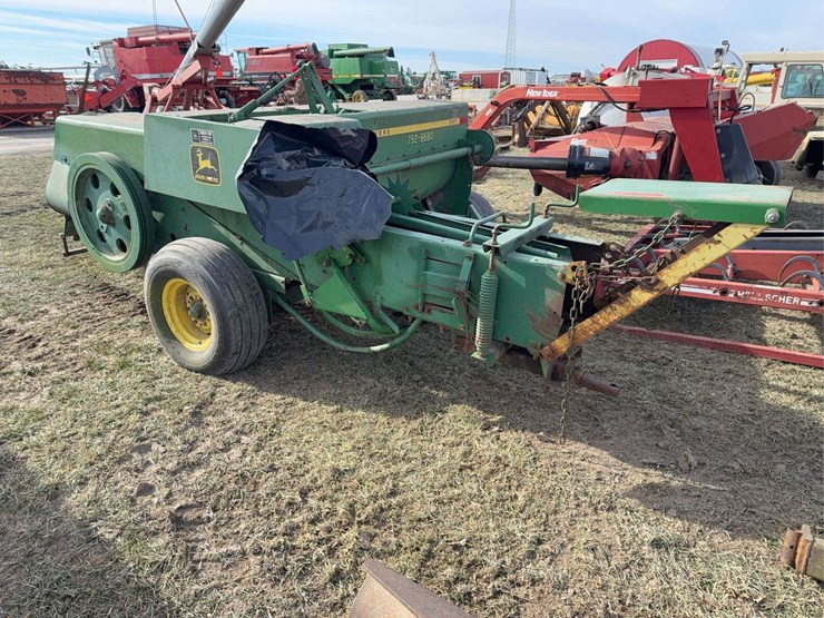 john-deere-347-image-2
