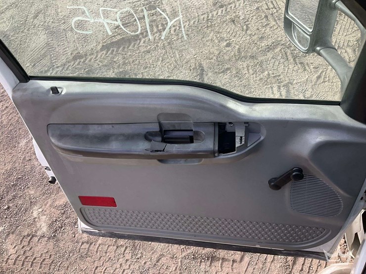 2006-ford-f550-image-12