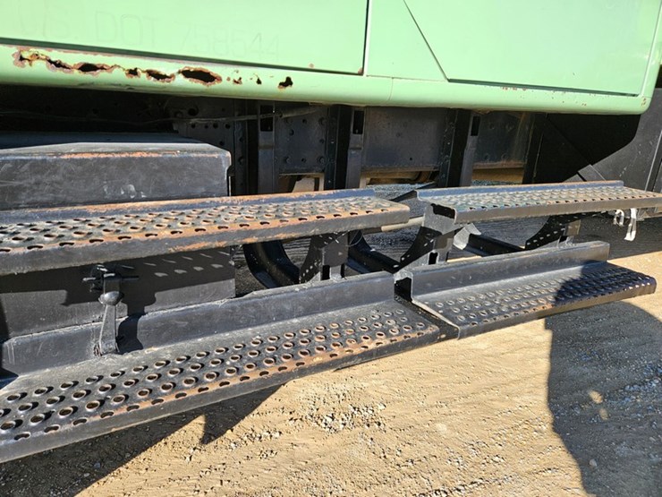 1995-international-4900-image-9