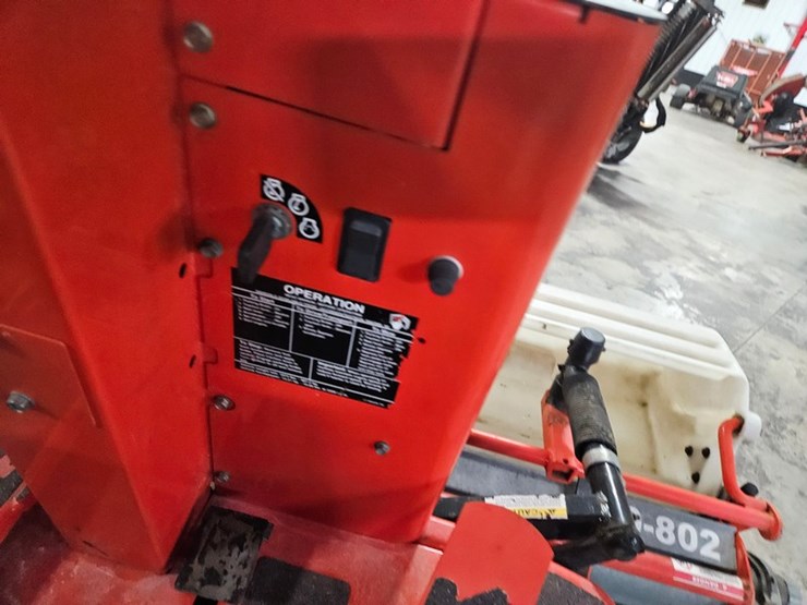 #112-•-jacobsen-greens-king-iv-greens-mower-image-24