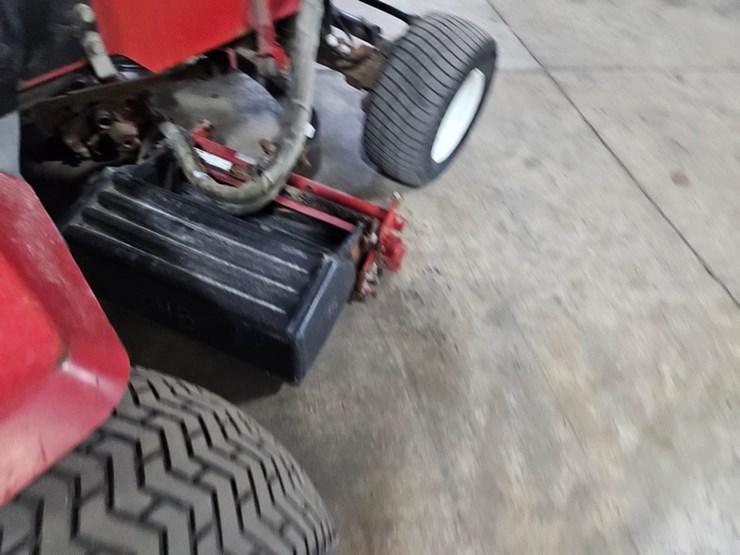 #174-•-toro-5000d-reelmaster-fairway-mower-image-12