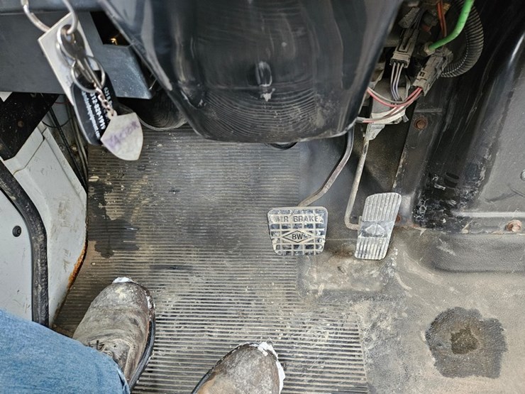 2001-vactor-2100-image-27