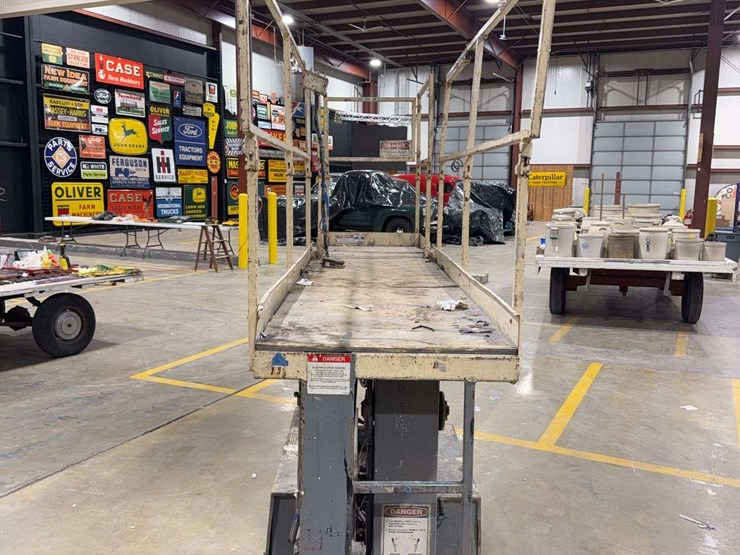 stratolift-krx20-scissor-lift-image-8