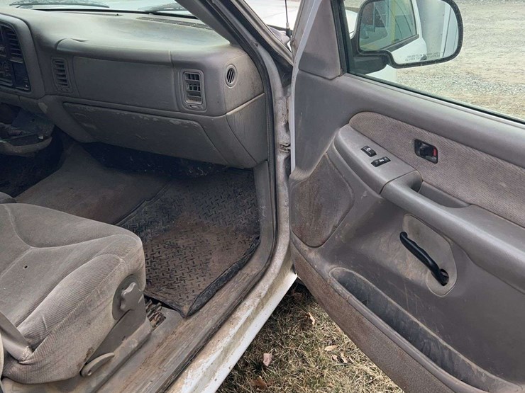 2000-gmc-1500-image-8