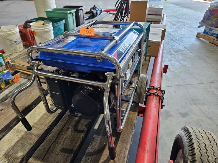 #192-•-yamaha-6600w-portable-generator-image-4