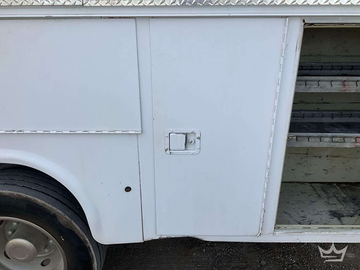 2006-ford-f550-image-26