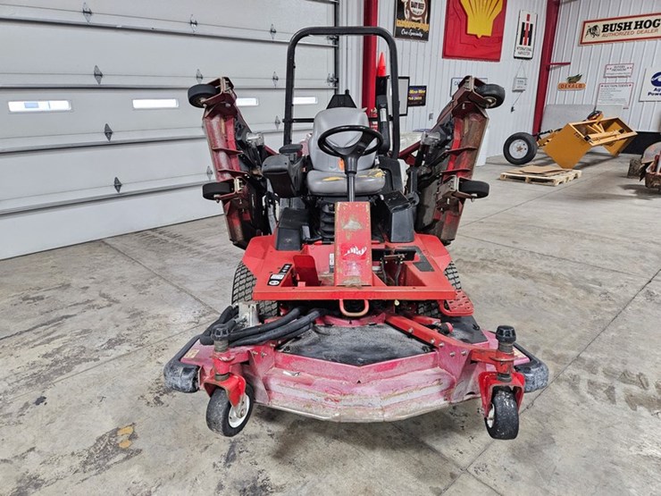 #110-•-2011-toro-groundsmaster-wide-area-mower-image-11