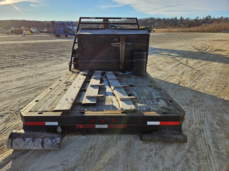 #65-•-11-ft-platform-body-image-4