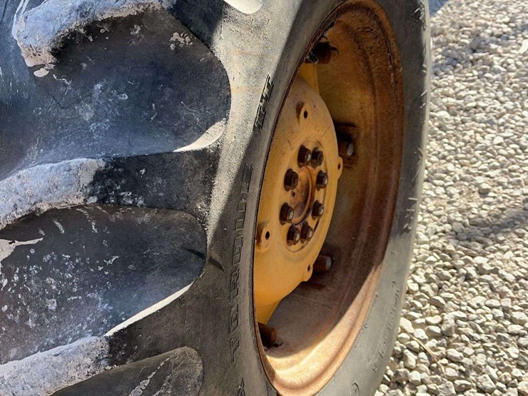 1968-massey-ferguson-200-image-17