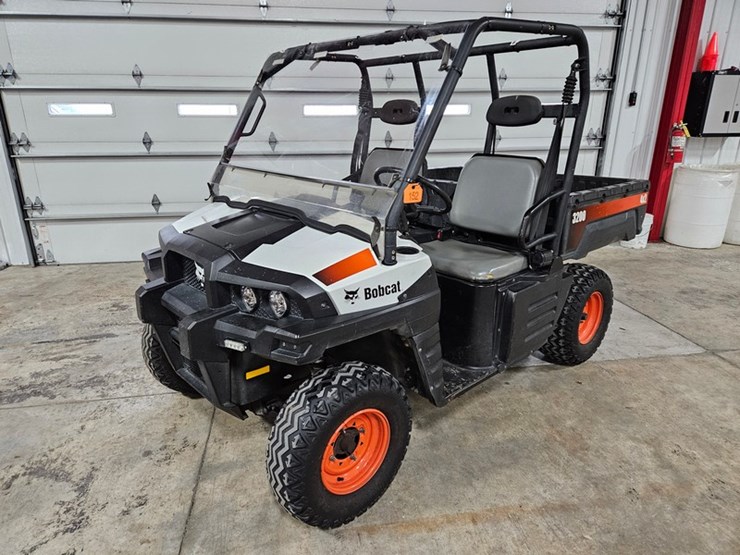 2013-bobcat-3200-image-1