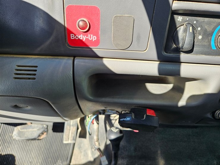 2001-ford-f450-image-28