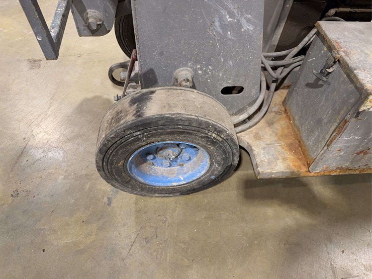 stratolift-krx20-scissor-lift-image-11