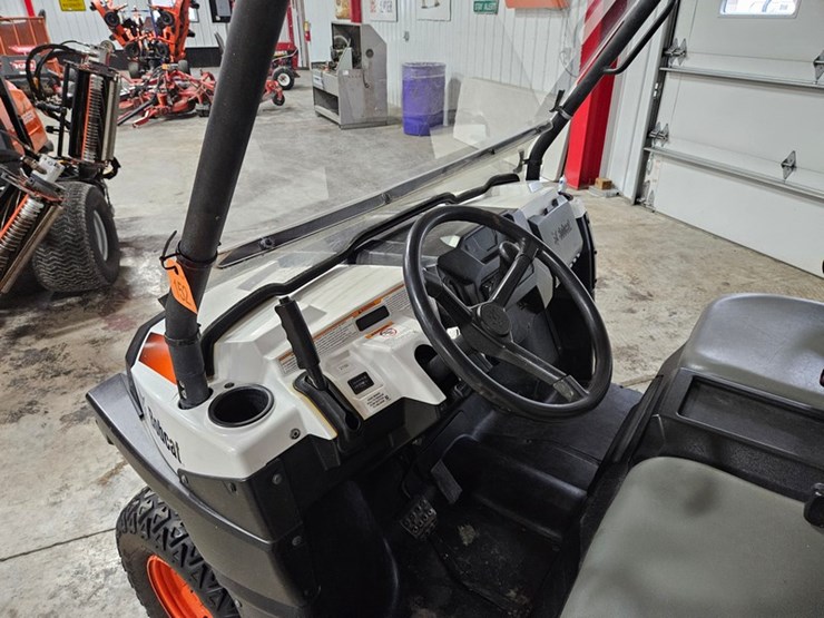 2013-bobcat-3200-image-22