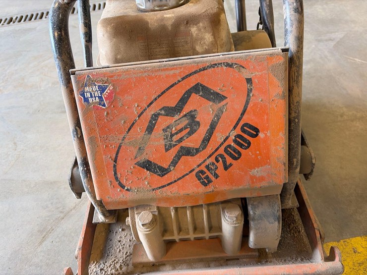 mbw-gp2000-vibratory-plate-compactor-image-7