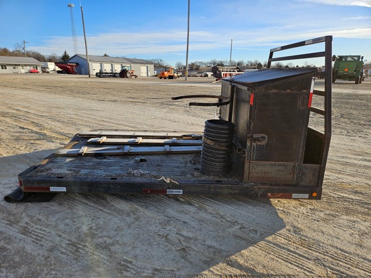 #65-•-11-ft-platform-body-image-6