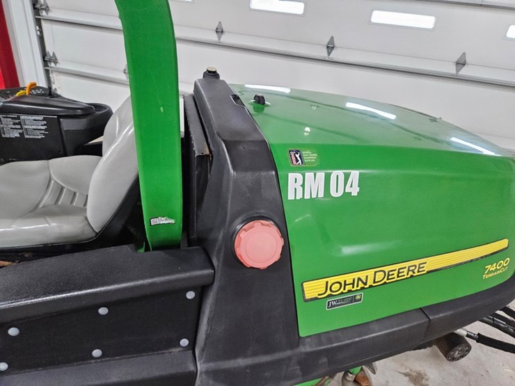 john-deere-7400-image-14