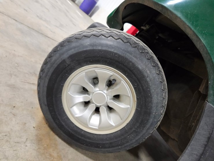 #130-•-2015-yamaha-ydrax5f-golf-cart-image-19